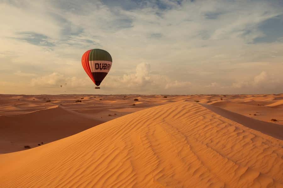 Dubai: Luxury Balloon Flight with Michelin-Curated Breakfast - Who should book this experience