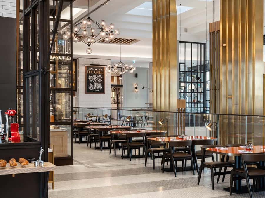 Dubai: Luxury Dinner Buffet at Gastronomy Atlantis The Royal - How the 17 live stations shape the meal