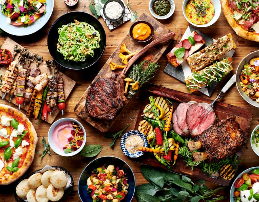 Dubai: Luxury Dinner Buffet at Gastronomy Atlantis The Royal - Service: polished manners, uneven attention