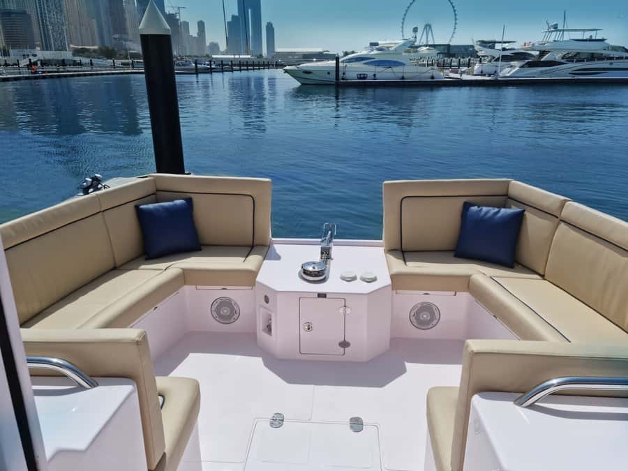 Dubai: Luxury Sightseeing Cruise with Food and Drinks - Why a two-hour cruise works well in Dubai