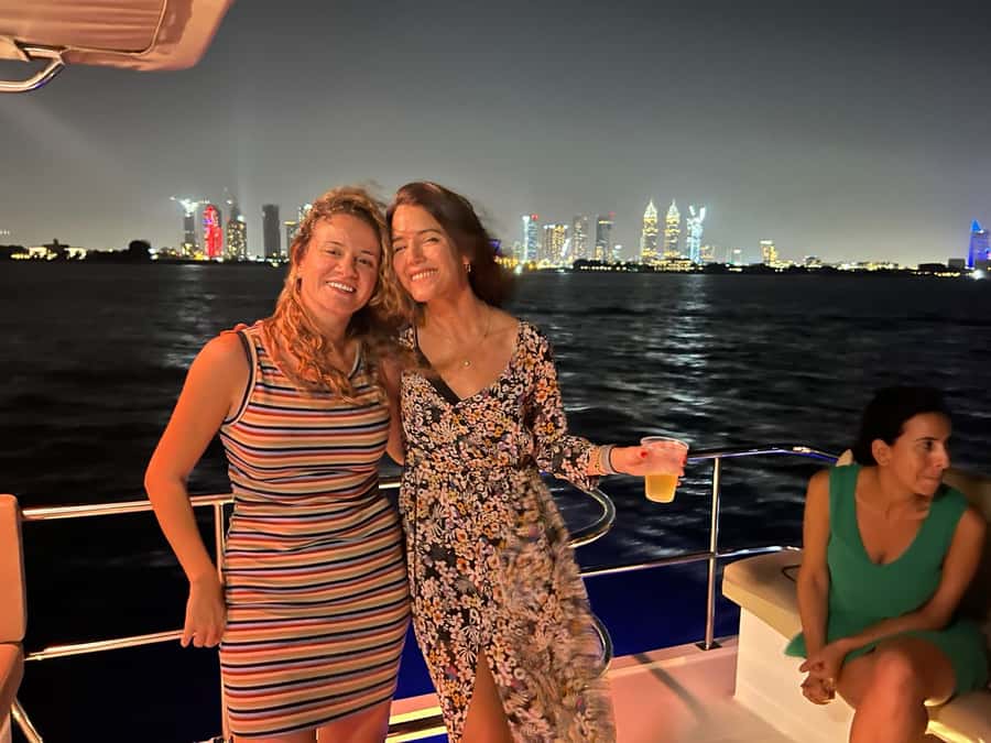 Dubai: Luxury Sightseeing Cruise with Food and Drinks - Ain Dubai and the best landmark photographs