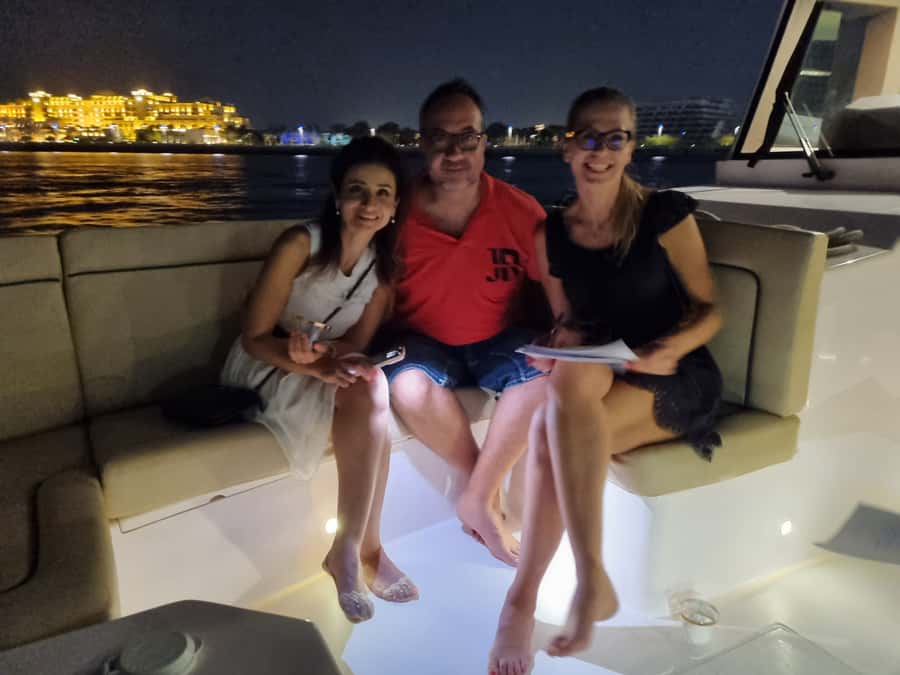 Dubai: Luxury Sightseeing Cruise with Food and Drinks - Burj Al Arab and the classic Dubai postcard
