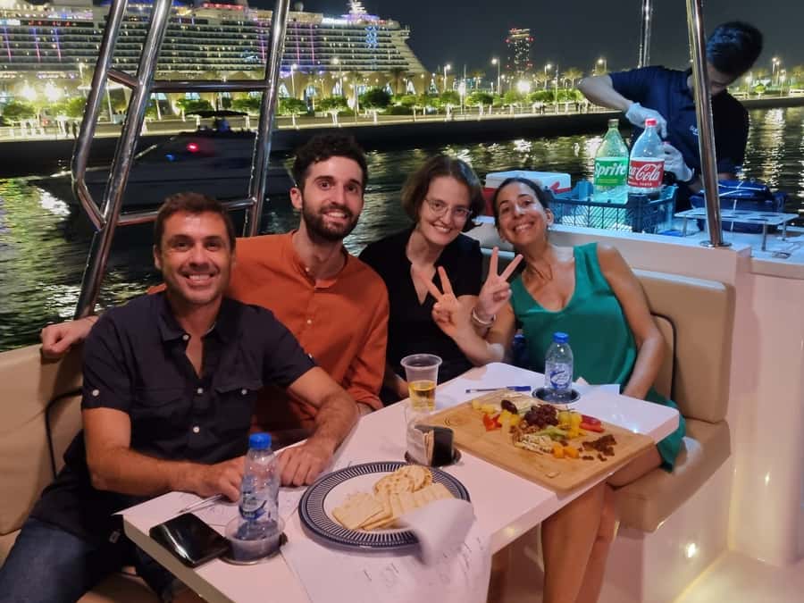 Dubai: Luxury Sightseeing Cruise with Food and Drinks - Sheikh Island and a quieter side of the coast