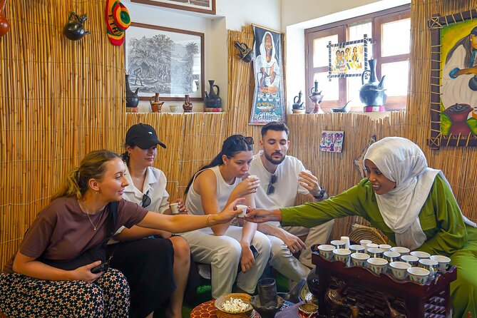 Dubai: Old Town, Souks, Street Food, Guided Tour & Abra Ride - Beginning at Al Khayma Heritage House