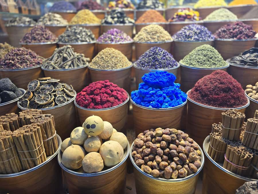 Dubai: Premium Old Town, Street Food, Souks & Boat Ride Tour - Gold Souk: a final look at Dubai’s trading power