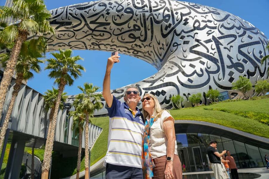 Dubai Top Highlights: Frame Entry, Souks, Abra & Street Food - Al Fahidi and Al Khayma Heritage House