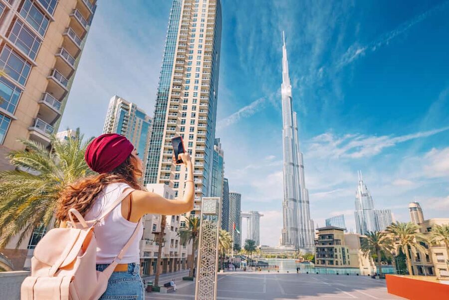 Dubai Top Highlights: Frame Entry, Souks, Abra & Street Food - Blue Mosque and the quiet start