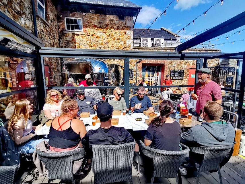 Dublin: Howth Coastal Craft Beer and Seafood Tour - Moving through pubs and seaside restaurants