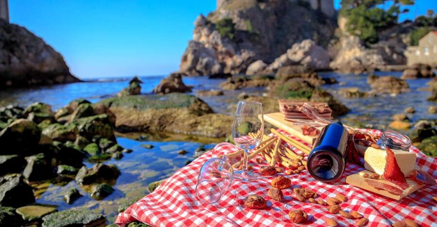 Dubrovnik Gastronomy: 3-Hour Food and Wine Tour - Starting at Big Onofrio’s Fountain