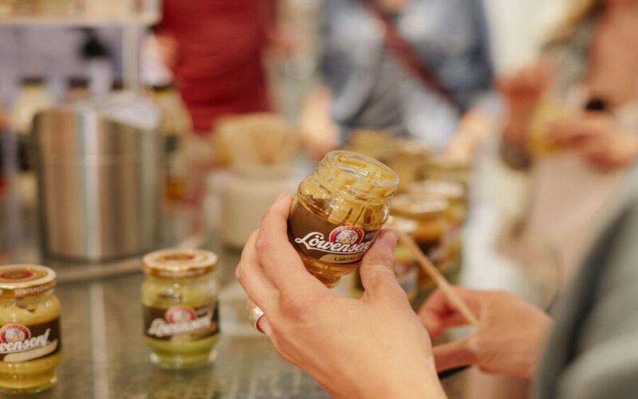 Düsseldorf: Culinary Soul Guided Tour - Spices, mustard, and the value of small shops
