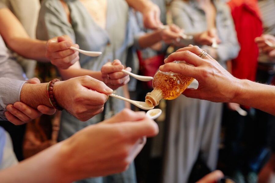Düsseldorf: Culinary Soul Guided Tour - Carlsplatz: the tour’s main food stop