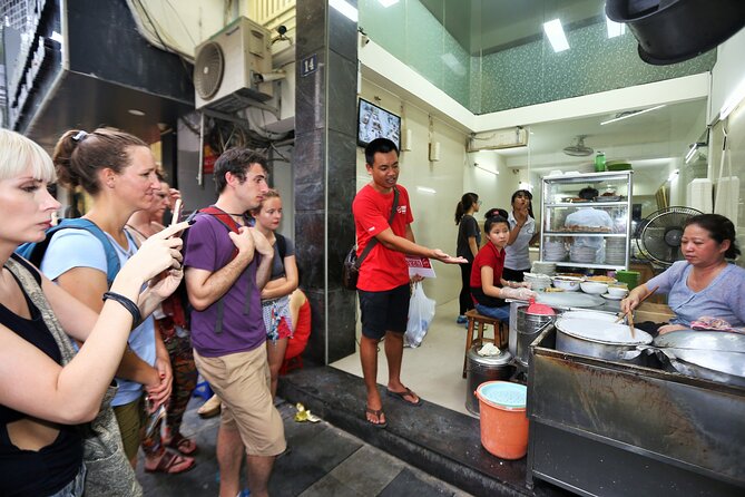 Eat Like a Local: Hanoi Street Food Adventure - Starting at Dong Xuan Market
