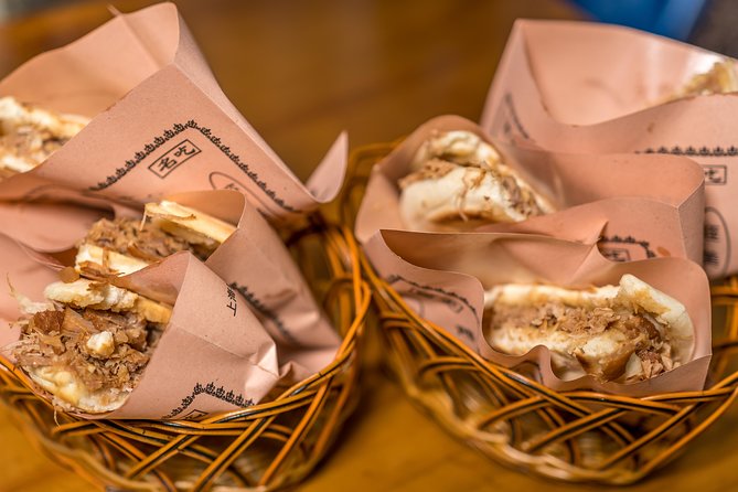 Eat Like A Local: Shanghai Night Food Tour - Walking through Changning and Jing’an after sunset