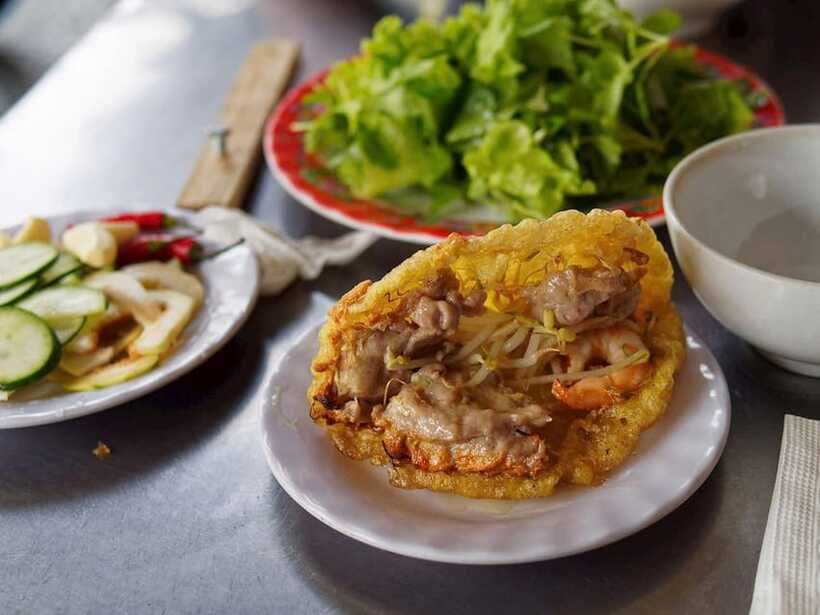 Eat like a local with a local - Walking Tour - The value of a $2 booking price