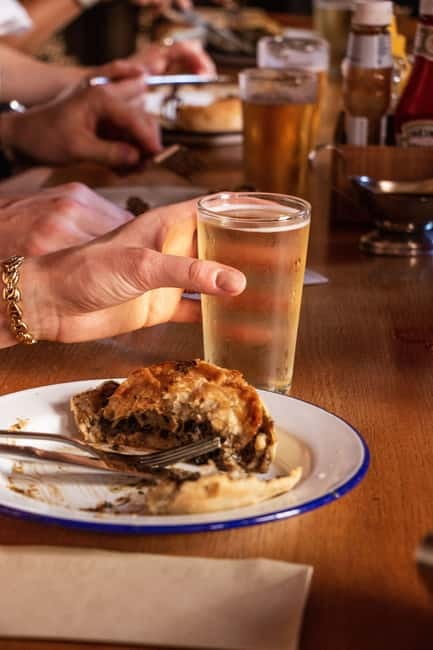Eating London: Twilight Soho VIP Food & Drinks Tour - What makes the guides so important