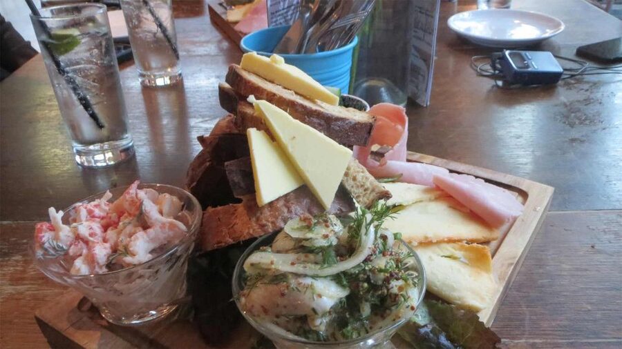 Edinburgh: Food & Drink Tasting Tour - Who Will Enjoy This Edinburgh Food Tour?