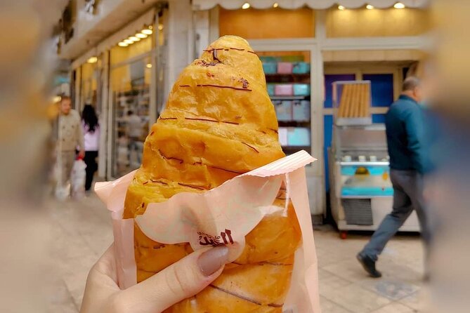Egypt Food Tour & Egyptian food - Walking through old Cairo after the food stops