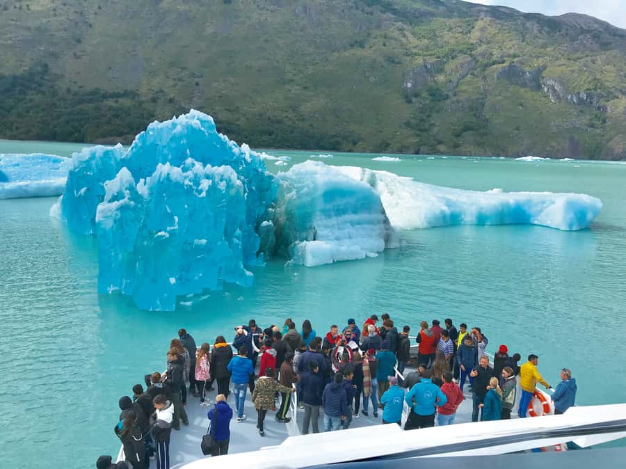 El Calafate: Glaciers Gourmet Experience - Full Day Cruise - Seco, Heim, and Spegazzini from the water