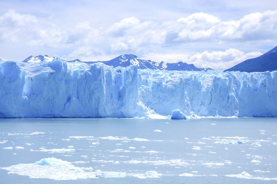 El Calafate: Glaciers Gourmet Experience - Full Day Cruise - Canal de los Témpanos and the Perito Moreno finale