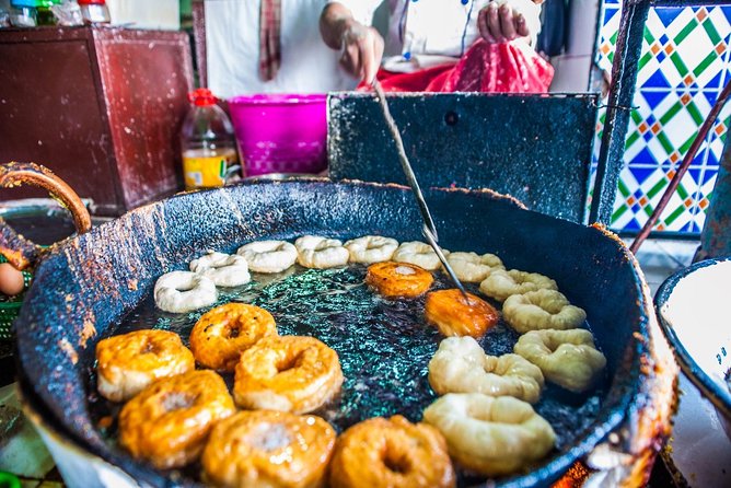 Evening Marrakech: Gastronomic and Market Tour Inside the Medina - Three tastings and ghoulal snail soup