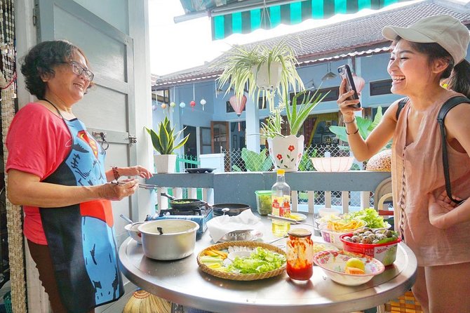Evening Walking Food Tour, folk game and lantern boat - Who will enjoy this four-hour outing most