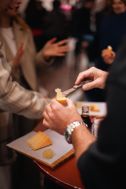 Explore Marbella Old Town: Authentic Tapas Food Tour - The guide makes the difference