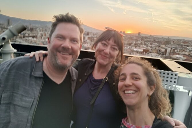 Familly friendly traditions & food tour: tailored tapas & games! - The scavenger hunt keeps the old city moving