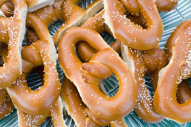 Flavors of Philly Food Tour - How much history is included?