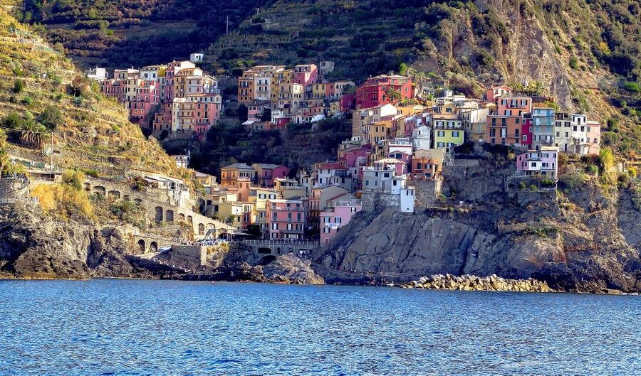 Florence: Cinque Terre Day Trip with Optional Street Food - The boat ride to Vernazza