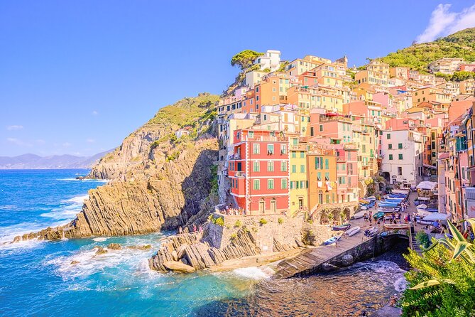 Florence: Cinque Terre Park Day Trip with Optional Street Food - Key points at a glance