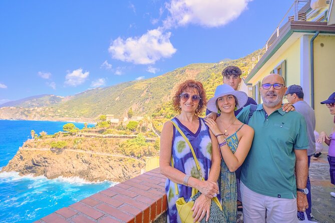 Florence: Cinque Terre Park Day Trip with Optional Street Food - Price, lunch, and what is included