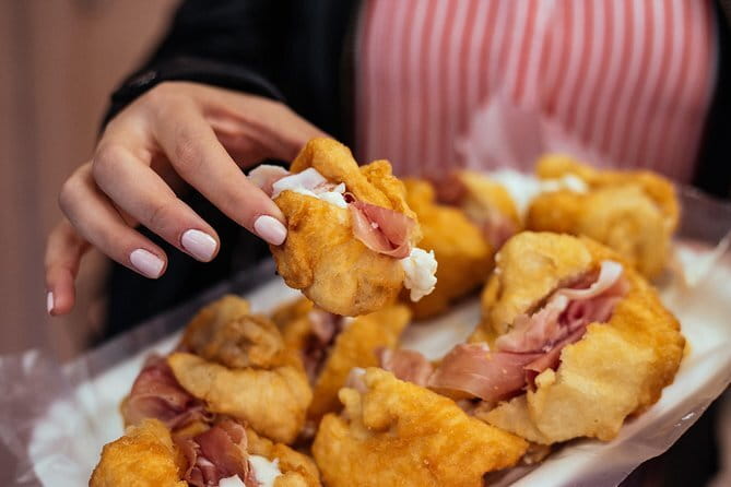 Florence Exclusive PRIVATE Food Tour with 6 or 10 Tastings - Piazza Santo Spirito and the local side of Florence