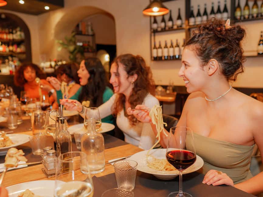 Florence: Flavours of Tuscany Food Tour - Oltrarno streets and local food stops