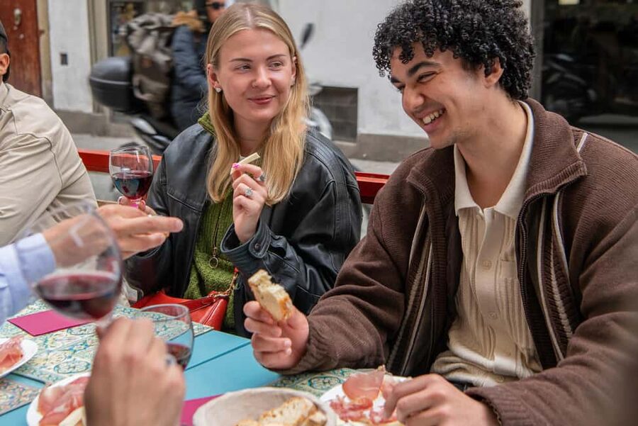 Florence: Flavours of Tuscany Food Tour - Meeting in Piazza della Passera