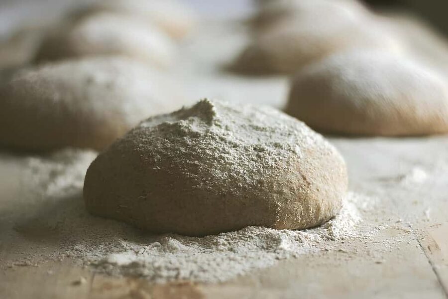 Florence: Private Pizza Making Class with Wine Tasting - From flour to dough, the class starts at the beginning