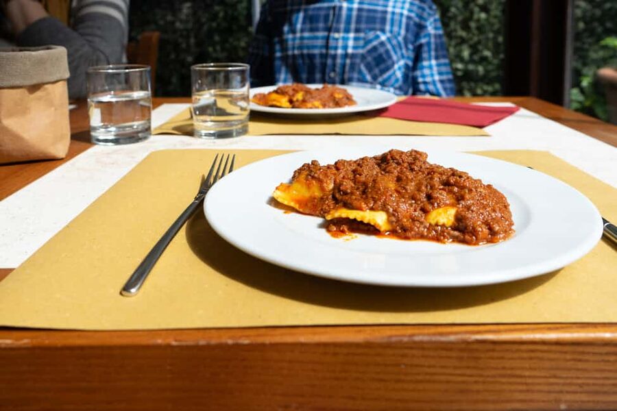 Florence’s Ultimate Food Tour: Full Tuscan Meal with a Local - Why a Florence food walk works so well