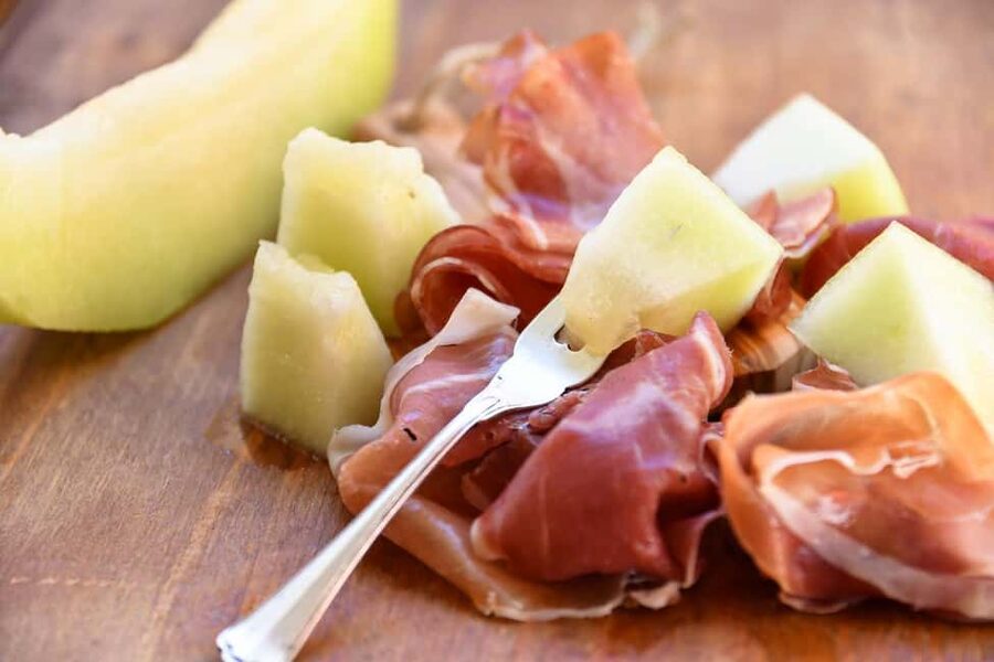 Florence’s Ultimate Food Tour: Full Tuscan Meal with a Local - Lunch around Piazza Indipendenza