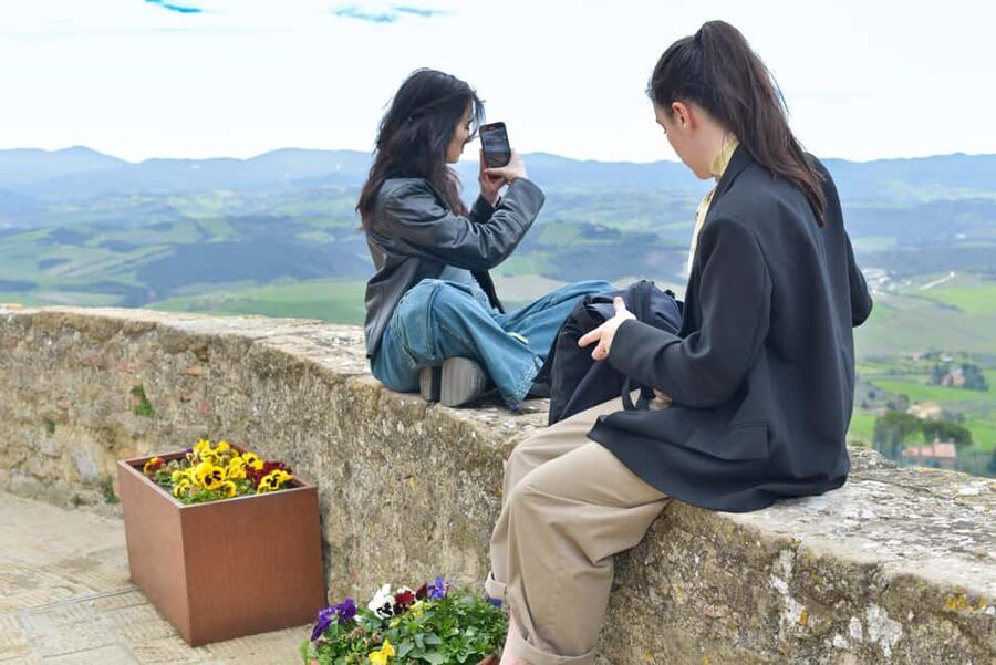 Florence: San Gimignano & Volterra Day Trip with Food & Wine - Who should pay $327 for this experience?