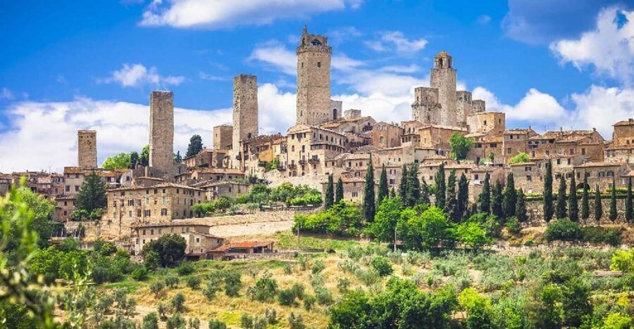 Florence: San Gimignano & Volterra Day Trip with Food & Wine - Volterra: Etruscans, alabaster, and a quick climb through town