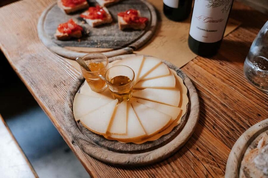 Florence: Small-Group Sunset Food & Wine Tour in Oltrarno - Key points to know before booking