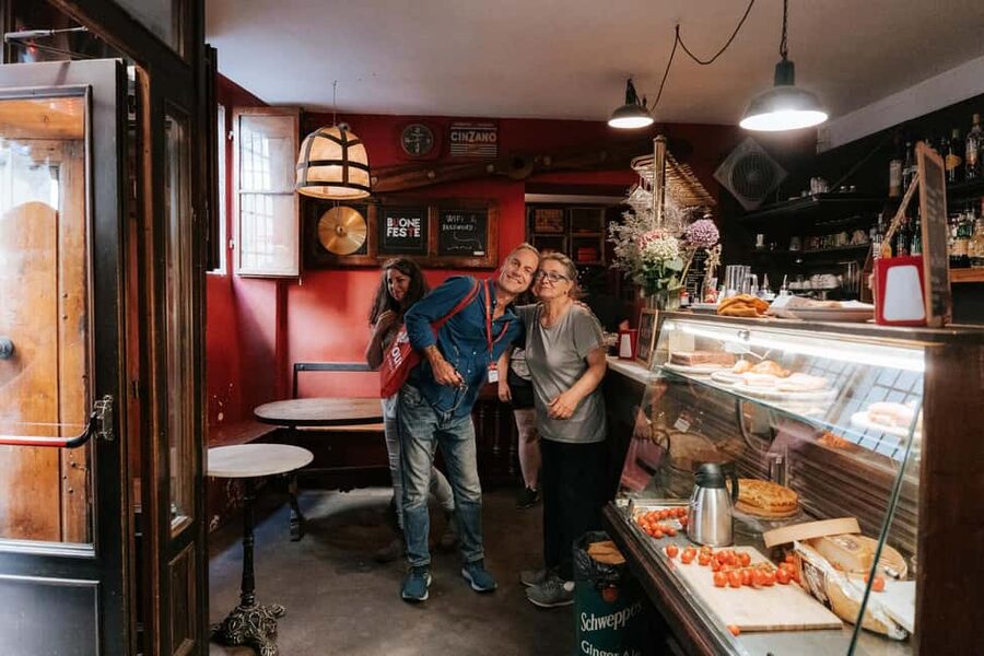 Florence: Small-Group Sunset Food & Wine Tour in Oltrarno - I’ Vinaino di San Frediano adds a neighborhood wine-bar feel