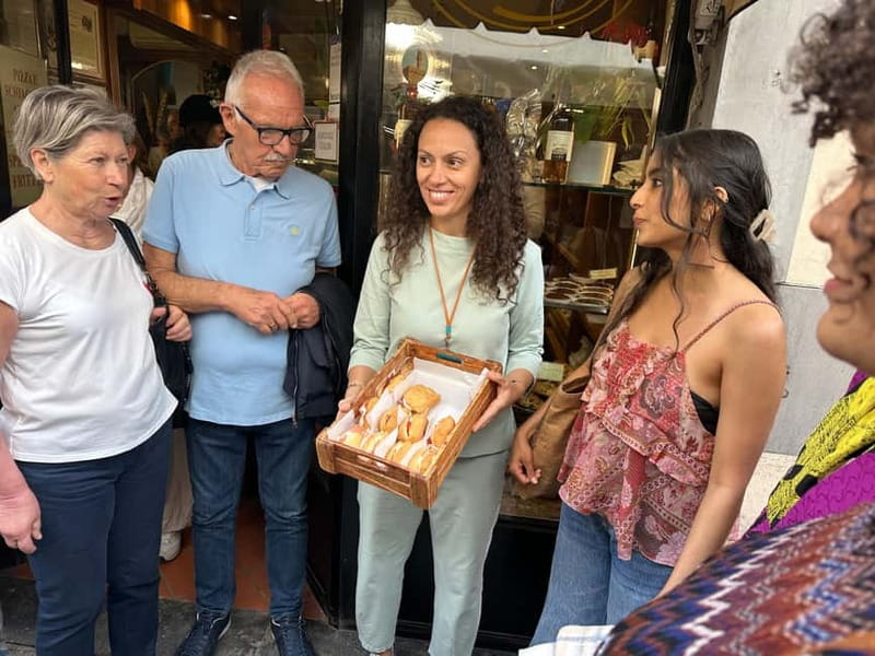 Florence: Street Food Tour with Wine & Local Guide - Why This Food Walk Works So Well in Florence