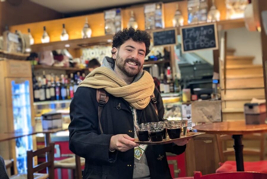 Florence: Street Food Walking Tour with Wine - Florence’s great monuments between bites