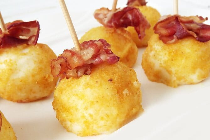 Florence Street Food Walking Tour with Wine in Duomo Area - What the $63 price really buys