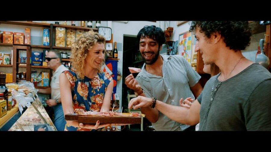 Florence: Sunset Wine and Food Tour - How much food and wine do you receive?