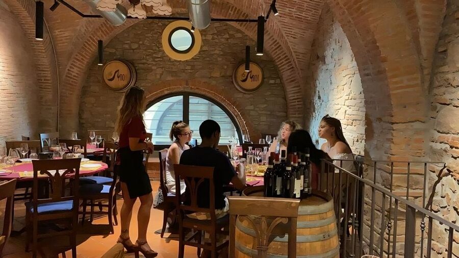 Florence: Taste of Tuscany Wine and Local Food Tour - Three wines or six: which option should you choose?