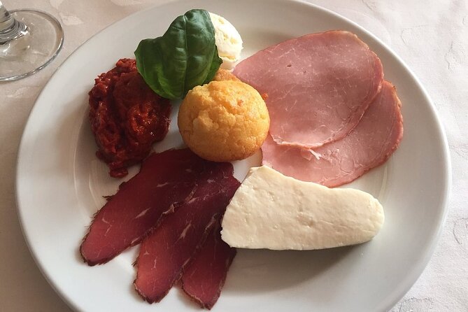 Food and culture tour in Belgrade - Serbian rakija and the drinkable side of culture