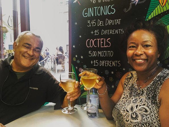 Food & Drink Private Tour of Barcelona in Traditional Taverns - Churros and chocolate at La Pallaresa
