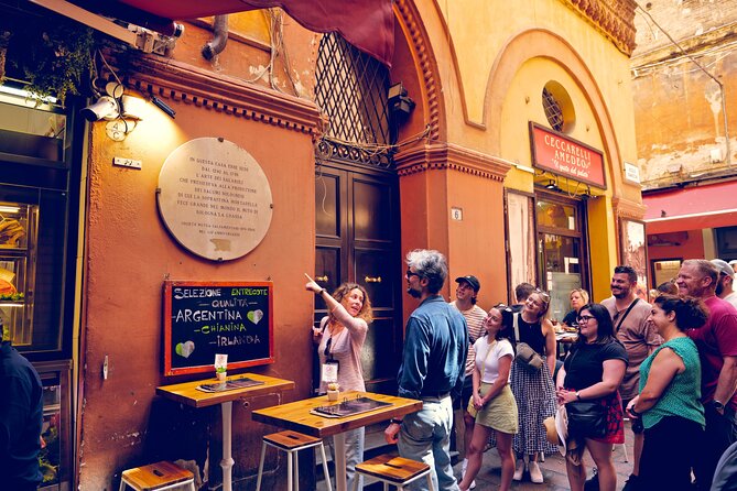Food markets tour with a local! - A route that adds sightseeing along the way