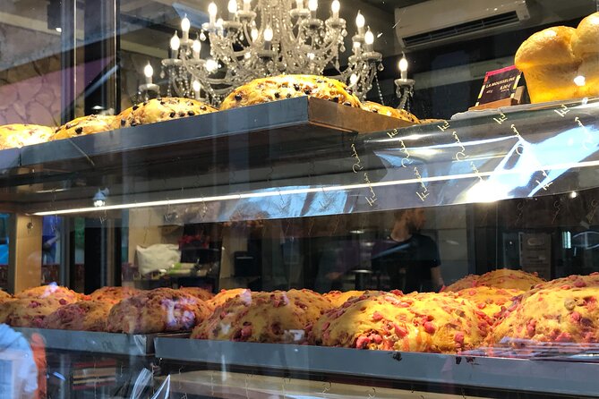 Food Tour in Lyon – A Full Taste of France by Do Eat Better - Traboules and quenelle at a traditional bouchon